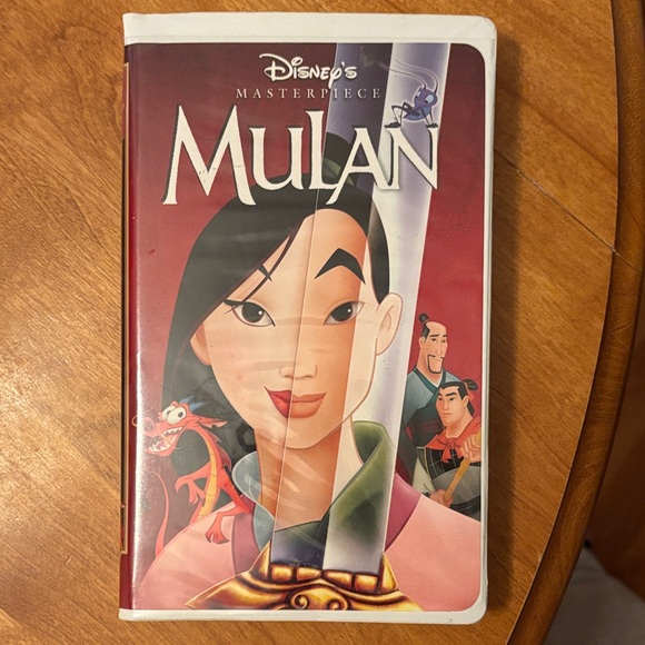 Disney Other - Disney's Mulan VHS